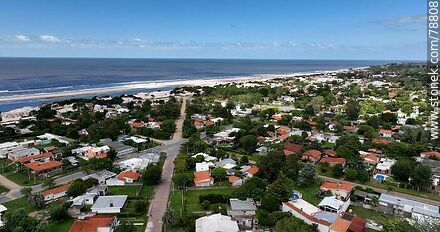 Aerial view of La Floresta beach resort towards the Río de la Plata - Department of Canelones - URUGUAY. Photo #78808