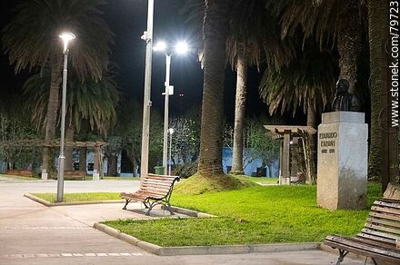 Plaza de Solís de Mataojo en la noche - Departamento de Lavalleja - URUGUAY. Foto No. 79723