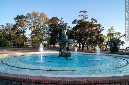 Fountain Le Source - Department of Montevideo - URUGUAY. Photo #79848