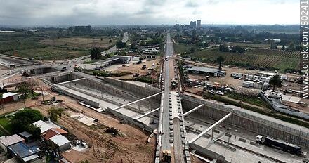 Vista aérea de las obras en el cruce con  la vía Férrea. Mayo 2023 - Departamento de Montevideo - URUGUAY. Foto No. 80241