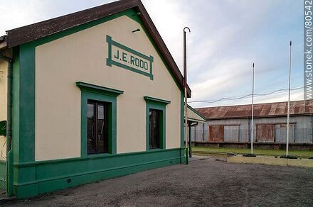 Estación de ferrocarril - Departamento de Soriano - URUGUAY. Foto No. 80542