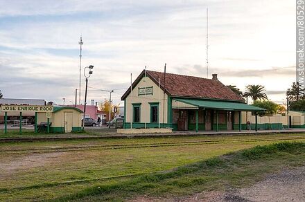 Estación de ferrocarril - Departamento de Soriano - URUGUAY. Foto No. 80529