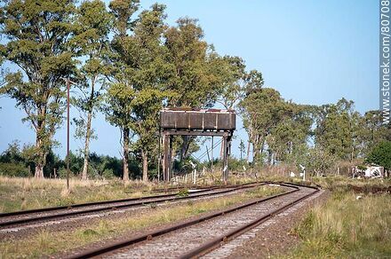 Tres Árboles Railway Station. Water tank - Department of Paysandú - URUGUAY. Photo #80708