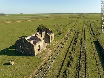 Aerial view of the remains of what used to be the Totoral de Paysandú station - Department of Paysandú - URUGUAY. Photo #80802