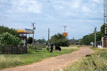 Estación de servicio Shell en Brasil - Departamento de Rivera - URUGUAY. Foto No. 81080