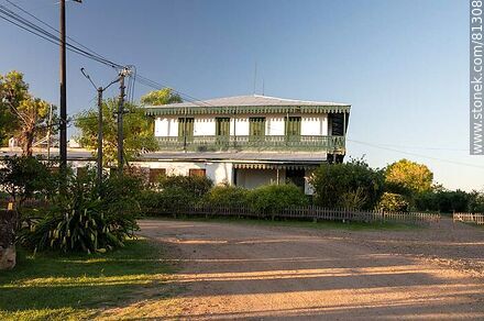 Ambrosoni House - Department of Salto - URUGUAY. Photo #81308