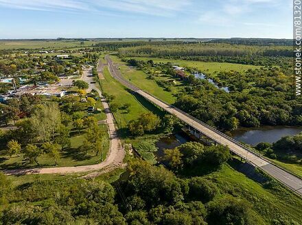 Aerial view of the bridge on route 3 over the Guaviyú stream - Department of Paysandú - URUGUAY. Photo #81320