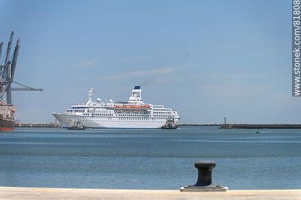 Astor cruise ship entering port - Department of Montevideo - URUGUAY. Photo #81808