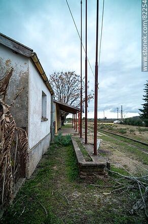 Ing. Andreoni train station. Flagpoles for flags - Lavalleja - URUGUAY. Photo #82254