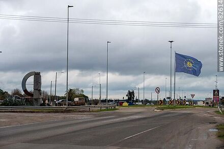 Departmental flag at the entrance to the city of Durazno - Durazno - URUGUAY. Photo #82614