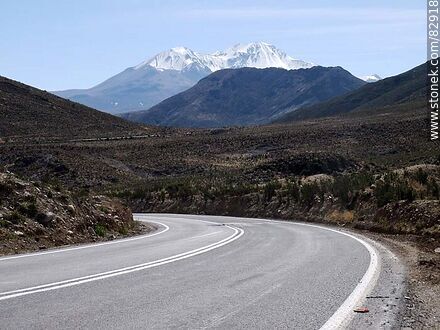 La ruta 11 serpenteando entre las montañas - Chile - Otros AMÉRICA del SUR. Foto No. 82918
