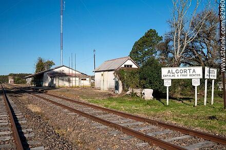 Estación de trenes de Algorta - Departamento de Río Negro - URUGUAY. Foto No. 82960