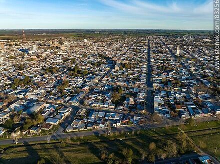 Vista aérea de la capital al sur de la ruta 3 - Departamento de San José - URUGUAY. Foto No. 83256