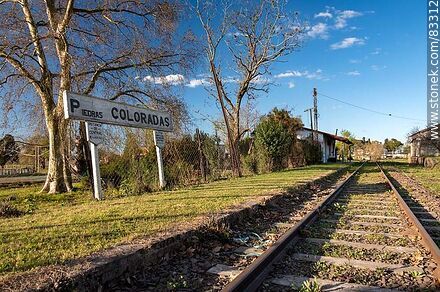 Estación de trenes de Piedras Coloradas. Cartel de la estación - Departamento de Paysandú - URUGUAY. Foto No. 83312