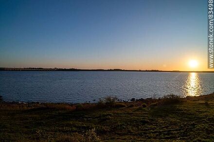 Sunrise on the Río Negro river - Soriano - URUGUAY. Photo #83498