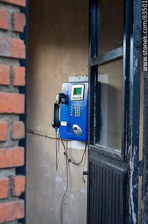 Cabina de teléfono público - Departamento de Soriano - URUGUAY. Foto No. 83501