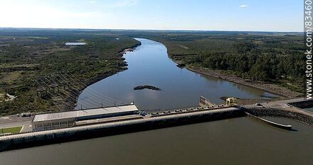 Vista aérea de la central hidroeléctrica Constitución o de Palmar - Departamento de Soriano - URUGUAY. Foto No. 83460