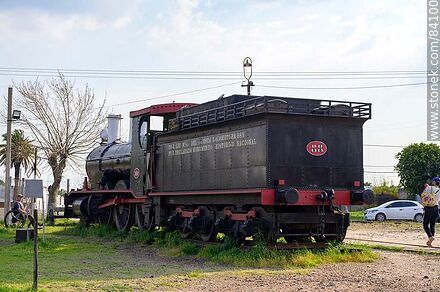 Estación de trenes de Paysandú. Locomotora 88N, patrimonio histórico - Departamento de Paysandú - URUGUAY. Foto No. 84100