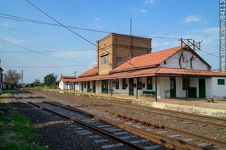Estación de trenes de Paysandú - Departamento de Paysandú - URUGUAY. Foto No. 84113