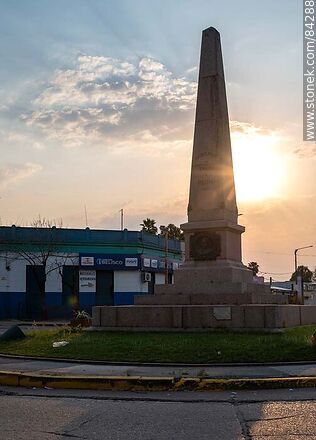 Obelisk to Rodó - Department of Salto - URUGUAY. Photo #84288