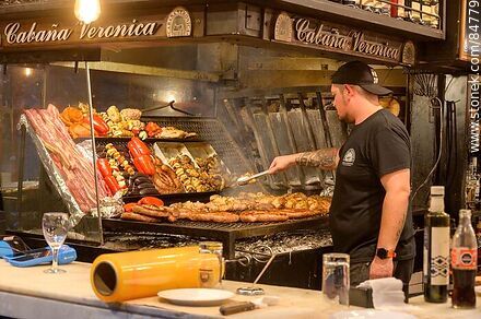 Barbecue at the Mercado del Puerto - Department of Montevideo - URUGUAY. Photo #84779