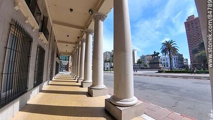 Palacio Estevez - Departamento de Montevideo - URUGUAY. Foto No. 84789
