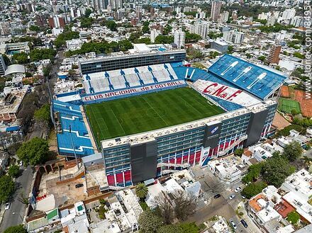 Vista aérea del estadio del Club Nacional de Fútbol en el barrio La Blanqueada - Departamento de Montevideo - URUGUAY. Foto No. 84954