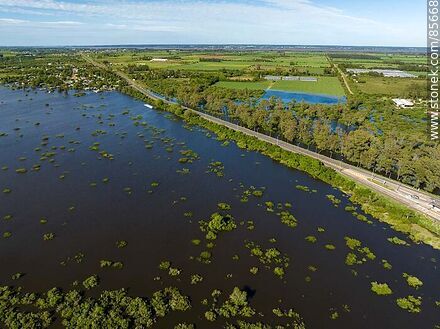 Aerial view of the access to the highway bridge on route 3 over the Cuareim river. - Artigas - URUGUAY. Photo #85668