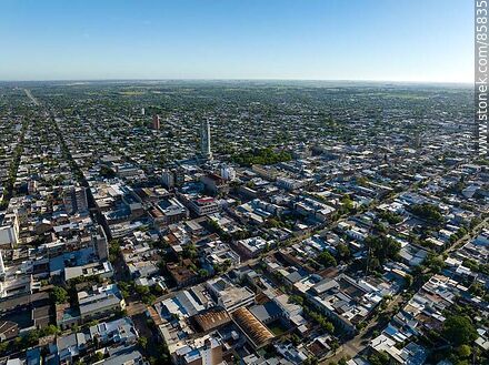 Vista aérea de Paysandú - Departamento de Paysandú - URUGUAY. Foto No. 85835