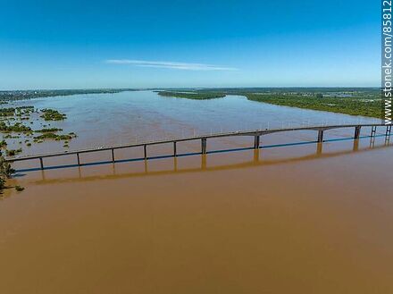 Aerial view of the General Artigas Bridge between Paysandú and Colón (Arg.) over the Uruguay River - Department of Paysandú - URUGUAY. Photo #85812