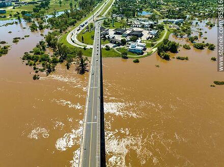 Aerial view of the General Artigas bridge between Paysandu and Colon (Arg.) over the Uruguay river. Branch 10 of route 3 - Department of Paysandú - URUGUAY. Photo #85816
