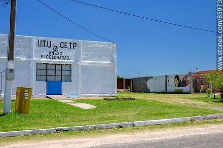 UTU CETP Anexo Piedras Coloradas - Departamento de Paysandú - URUGUAY. Foto No. 85973