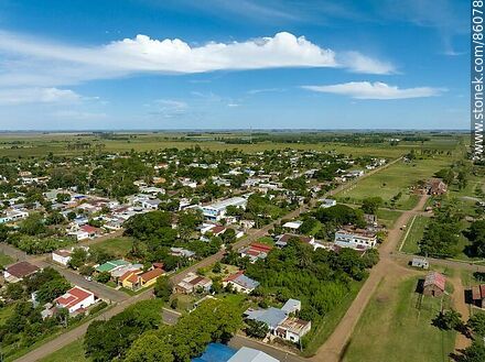 Vista aérea de Tomás Gomensoro - Departamento de Artigas - URUGUAY. Foto No. 86078
