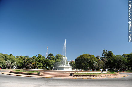 Fountain in Parque Batlle. Ricaldoni Ave. - Department of Montevideo - URUGUAY. Photo #29481