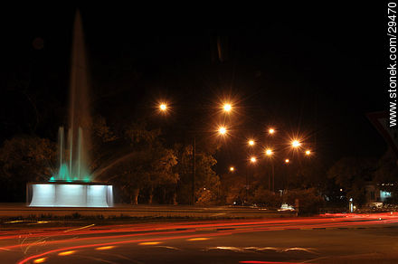 Fountain in Parque Batlle. Ricaldoni Ave. - Department of Montevideo - URUGUAY. Photo #29470