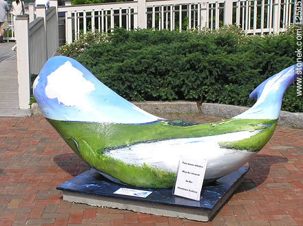Painted whales. Mystic Maritime Gallery - connecticut - USA-CANADA. Photo #12595