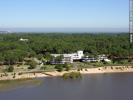 Hotel en la Laguna del Sauce - Punta del Este y balnearios cercanos - URUGUAY. Foto No. 20656