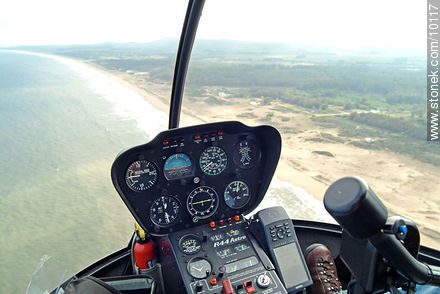 Tablero de control y comandos de un helicóptero -  - IMÁGENES VARIAS. Foto No. 10117