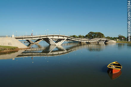 Puente La Barra sobre el arroyo Maldonado - Punta del Este y balnearios cercanos - URUGUAY. Foto No. 13244