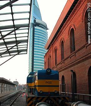 Estacón de trenes del Complejo de las Comunicaciones. - Departamento de Montevideo - URUGUAY. Foto No. 3735
