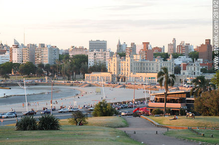 Parque Rodó, Playa Ramírez y Edificio Mercosur (ex Parque Hotel) - Departamento de Montevideo - URUGUAY. Foto No. 28192