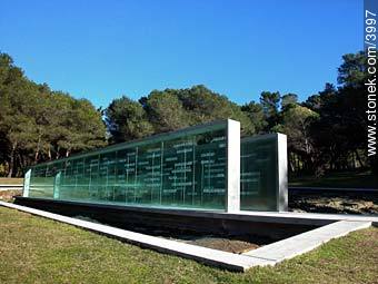 Missing people (1973-1984) memorial. - Department of Montevideo - URUGUAY. Photo #3997