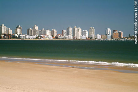 Playa Mansa - Punta del Este y balnearios cercanos - URUGUAY. Foto No. 11066