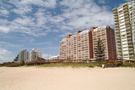  - Punta del Este y balnearios cercanos - URUGUAY. Foto No. 10894
