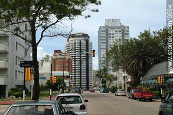 Calle 20 - Punta del Este y balnearios cercanos - URUGUAY. Foto No. 6594
