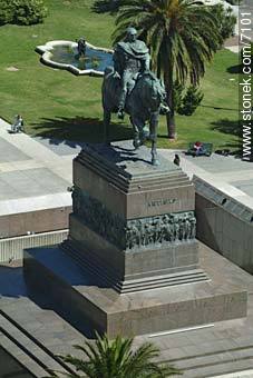 Estatua de Artigas - Departamento de Montevideo - URUGUAY. Foto No. 7101