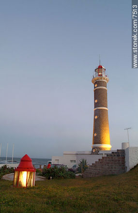 Jose Ignacio's lighthouse at sunset - Punta del Este and its near resorts - URUGUAY. Photo #7513