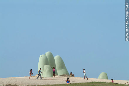  - Punta del Este and its near resorts - URUGUAY. Photo #7947