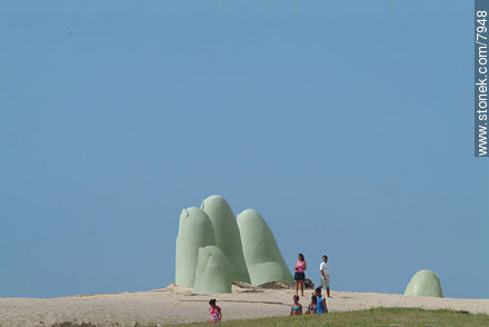  - Punta del Este and its near resorts - URUGUAY. Photo #7948