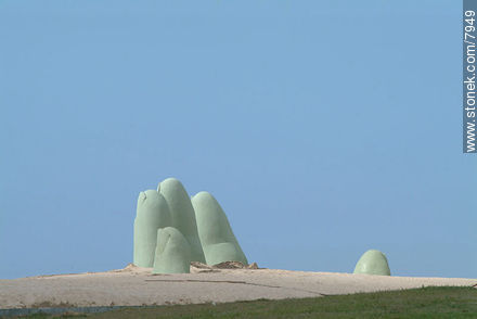  - Punta del Este and its near resorts - URUGUAY. Photo #7949